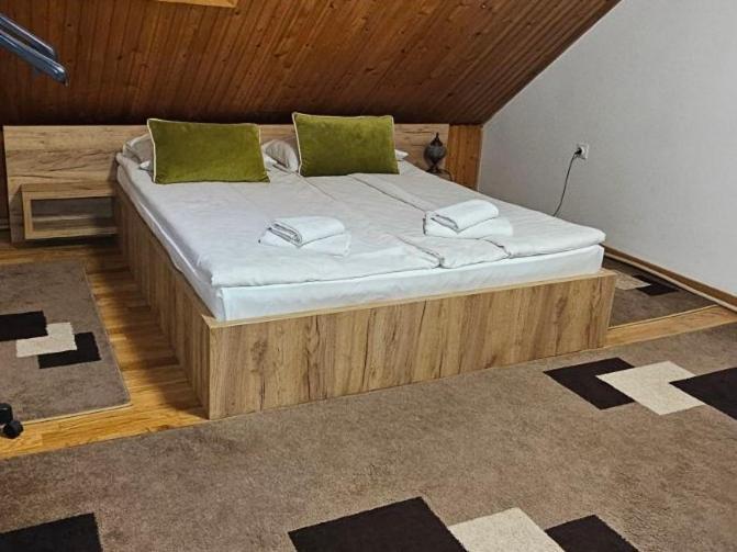 Family Apartment With Garden Sarajevo Exterior photo